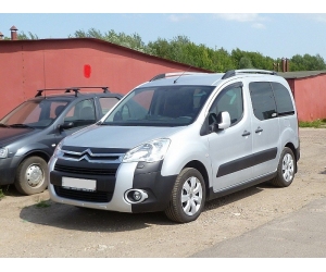  Дефлекторы окон для Citroen Berlingo/Peugeot Partner 3D 2009+ (COBRA, C41209)