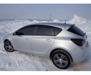  Дефлекторы окон для Opel Astra J HB 2010+ (COBRA, O11710)