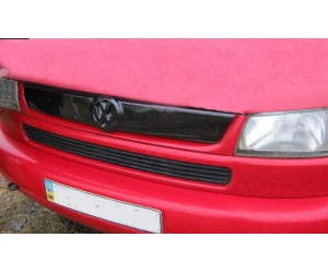  Накладка на решетку радиатора (для зимы, верх., глянцевая) для Volkswagen Caravelle (T4) 1998-2003 (AVTM, FLGL0114)