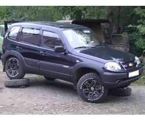  Дефлекторы окон (ветровики) для Chevrolet Niva 2002+ (SIM, SCHNIV0232)