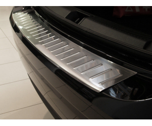  Накладка на задний бампер (полированная) для Renault Clio IV grandtour/Fluence Sd 2012+ (Avisa, 35705)