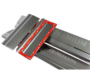  Накладки на пороги для Ford Escape III 2011-2016 (Nata-Niko, P-FO36)