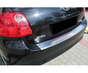  Накладка с загибом на задний бампер для Toyota Auris I (5D) 2007-2012 (Alu-Frost, 25-3494)